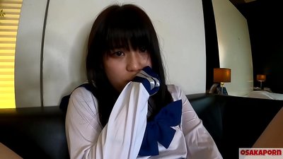 18 ane fin vye granmoun ti fi Japonè ak ti tit squirts ak orgasm ak dwèt mèrdik ak jwèt sèks. Ti fi Azyatik nan kostim kosple lekòl la bay pip nan videyo amatè. Mao 7 OSAKAPORN.